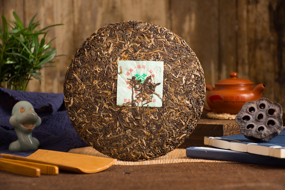 16824116885689.jpg 攝圖網(wǎng)_500987212_普洱茶餅(企業(yè)商用)_副本.jpg